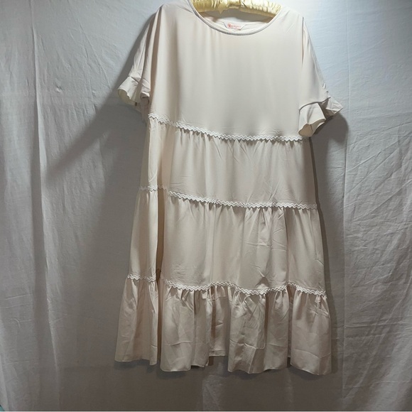 NWT Kirundo Size Small Oversized cream Mini Dress layers. Trim white. - Picture 1 of 9